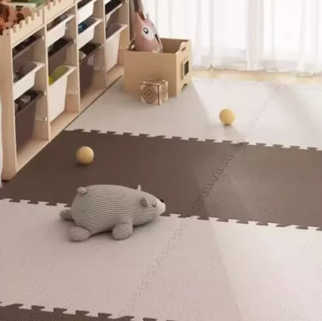 Нужен ли младенцам коврик?
